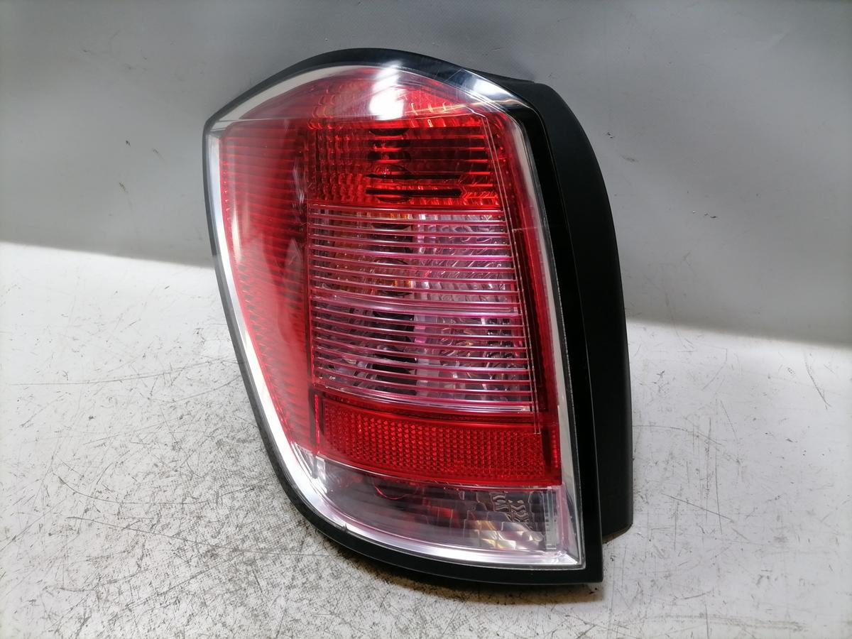 Opel Astra H original R&uuml;cklicht R&uuml;ckleuchte Schlussleuchte links Kombi Facelift BJ.2009